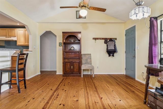 8006 N TEMPLE PLACE, Tampa, FL 33617