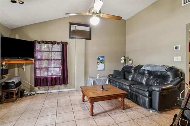 8006 N TEMPLE PLACE, Tampa, FL 33617