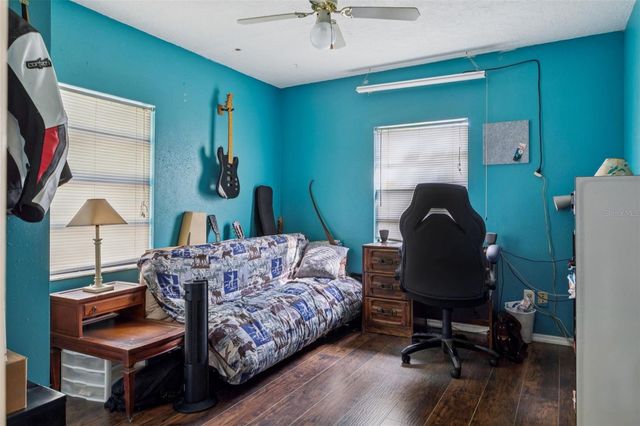 8006 N TEMPLE PLACE, Tampa, FL 33617