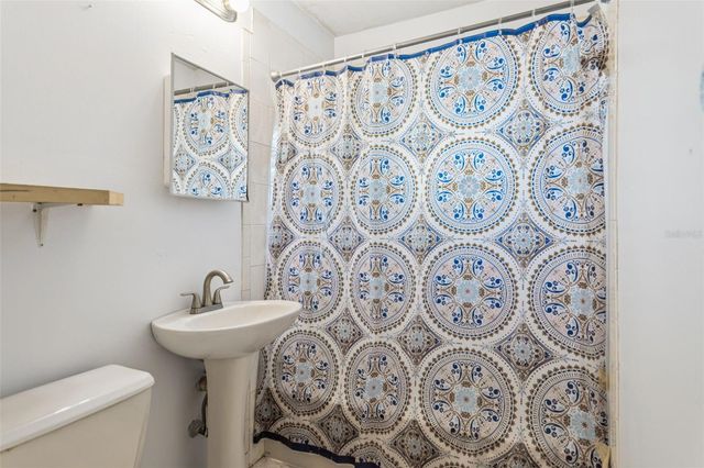 8006 N TEMPLE PLACE, Tampa, FL 33617