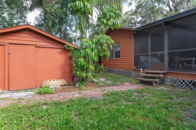 8006 N TEMPLE PLACE, Tampa, FL 33617