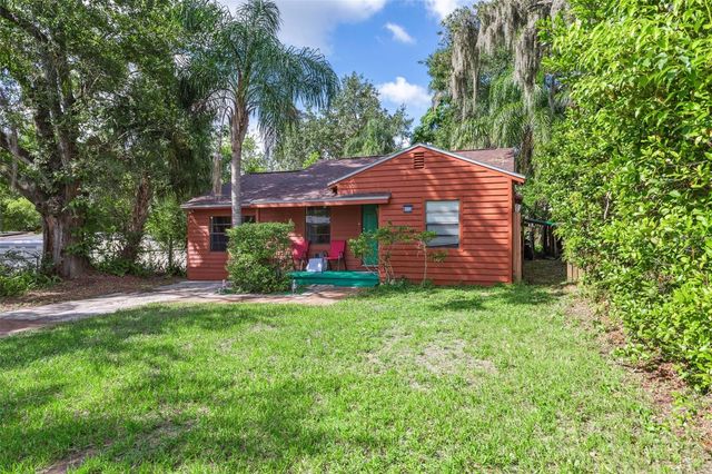 8006 N TEMPLE PLACE, Tampa, FL 33617