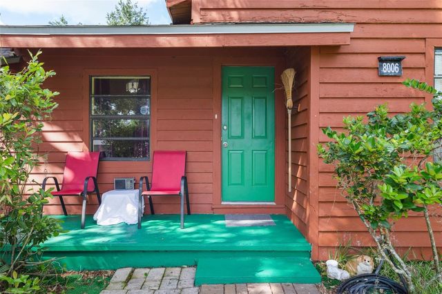 8006 N TEMPLE PLACE, Tampa, FL 33617