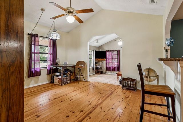 8006 N TEMPLE PLACE, Tampa, FL 33617