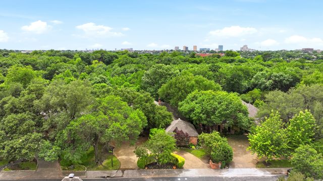 8710 Sanshire Avenue, Dallas, TX 75231