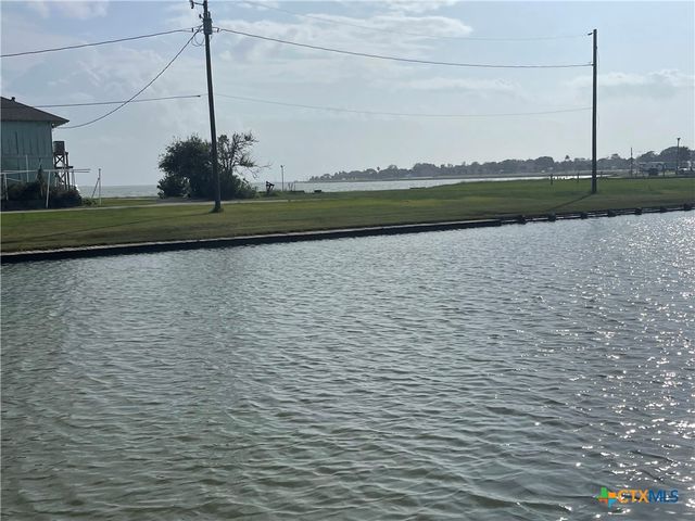 219 Bayshore Drive, Palacios, TX 77465