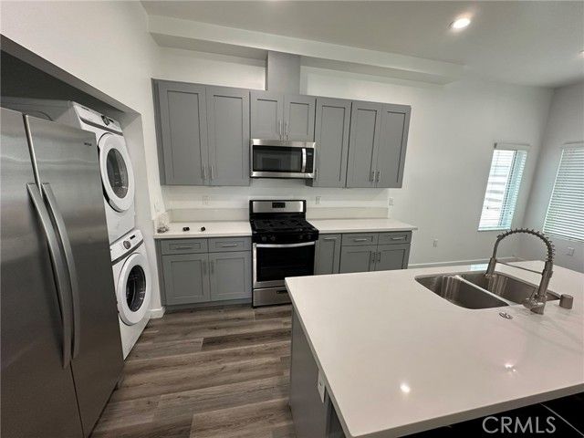 25134 Frampton Avenue, Harbor City (los Angeles), CA 90710