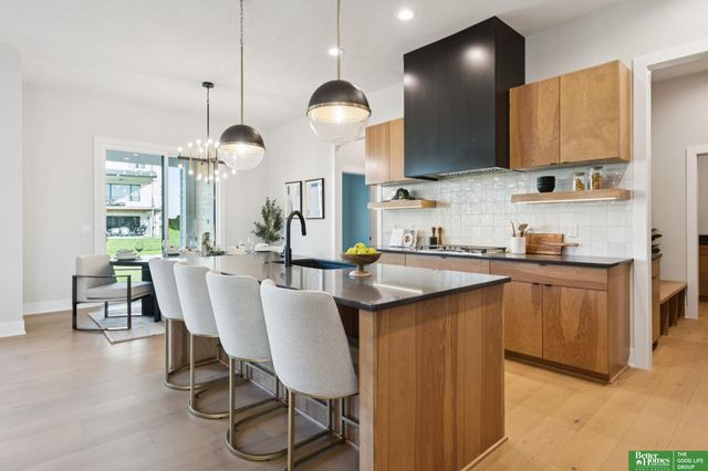 21056 Joseph Street, Elkhorn, NE 68022