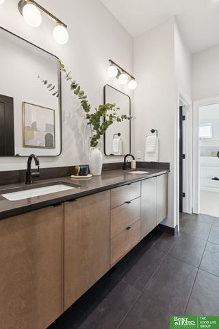 21056 Joseph Street, Elkhorn, NE 68022