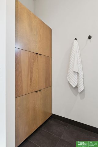 21056 Joseph Street, Elkhorn, NE 68022