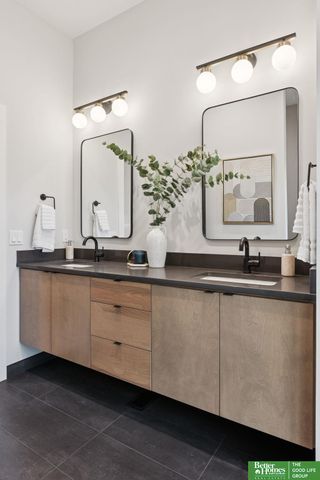 21056 Joseph Street, Elkhorn, NE 68022