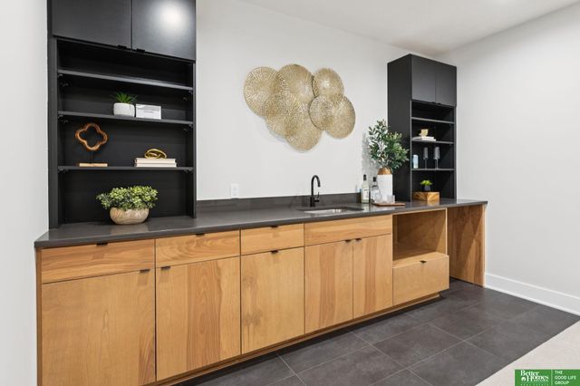 21056 Joseph Street, Elkhorn, NE 68022