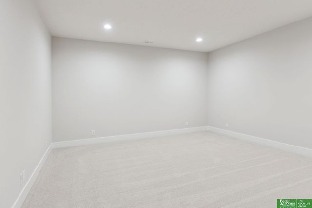 21056 Joseph Street, Elkhorn, NE 68022