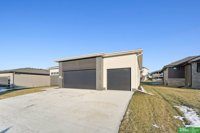 21056 Joseph Street, Elkhorn, NE 68022