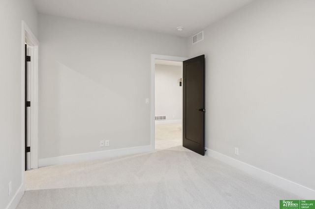 21056 Joseph Street, Elkhorn, NE 68022