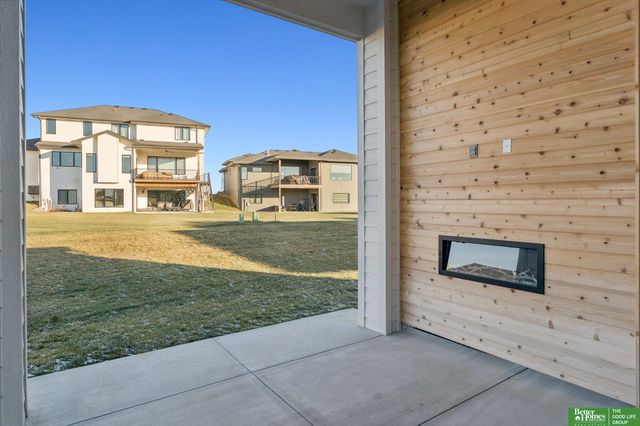 21056 Joseph Street, Elkhorn, NE 68022