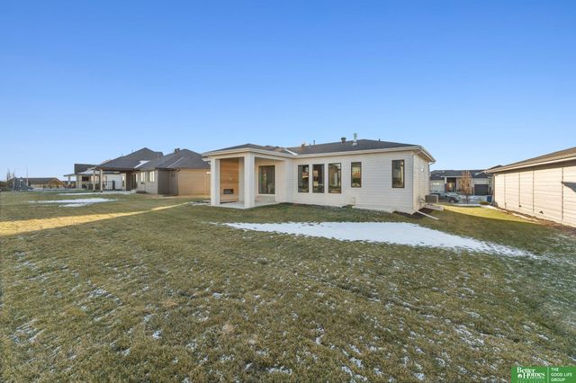 21056 Joseph Street, Elkhorn, NE 68022