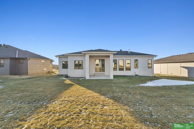 21056 Joseph Street, Elkhorn, NE 68022
