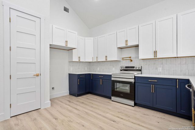 1126 Paso Hondo, San Antonio, TX 78202