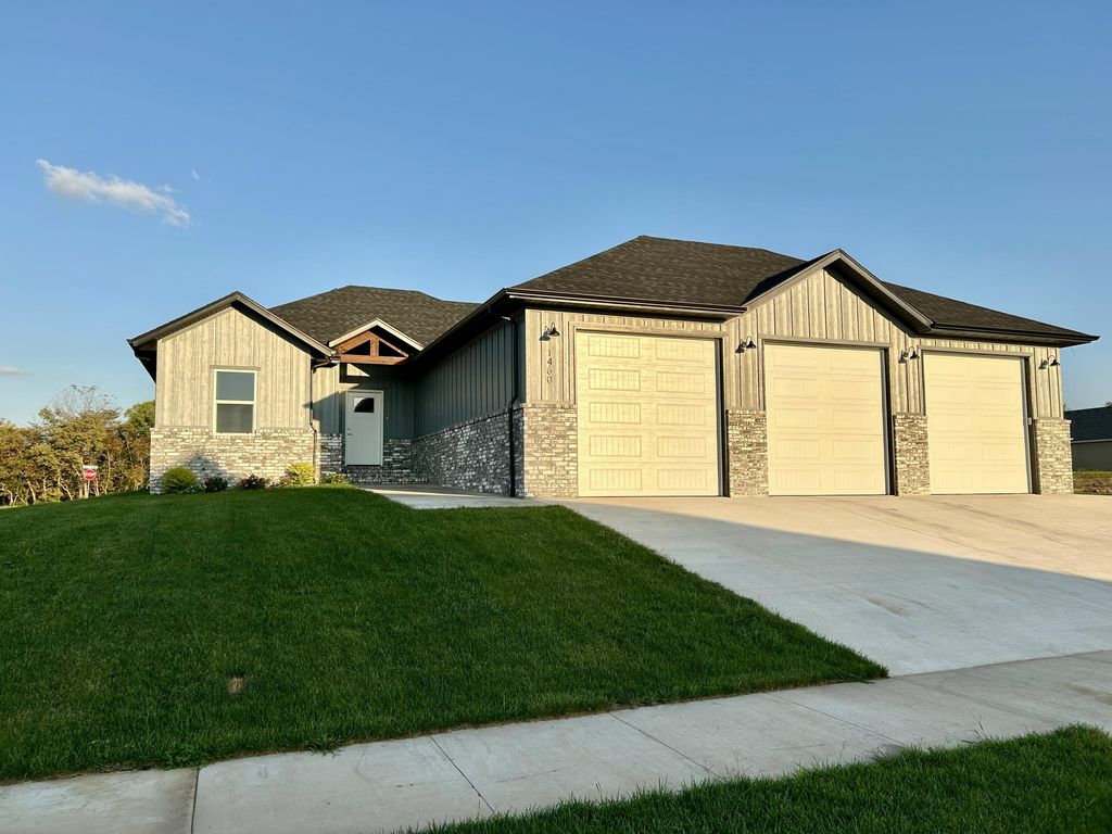 1460 North Carter Way, Republic, MO 65738