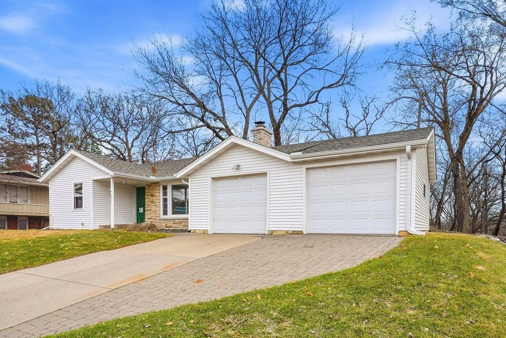 4015 Wayzata Boulevard, Golden Valley, MN 55416 — exterior
