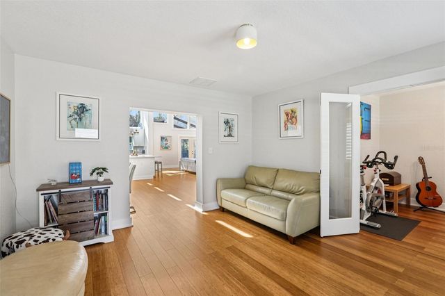 4204 W JETTON AVENUE, Tampa, FL 33629