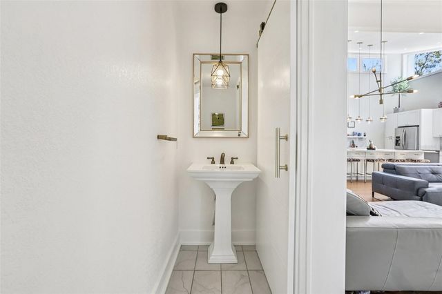 4204 W JETTON AVENUE, Tampa, FL 33629