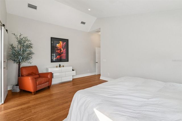 4204 W JETTON AVENUE, Tampa, FL 33629