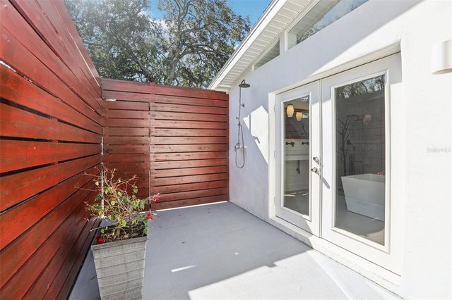 4204 W JETTON AVENUE, Tampa, FL 33629