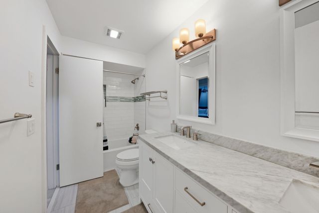 5450 SW 18th St, Plantation, FL 33317