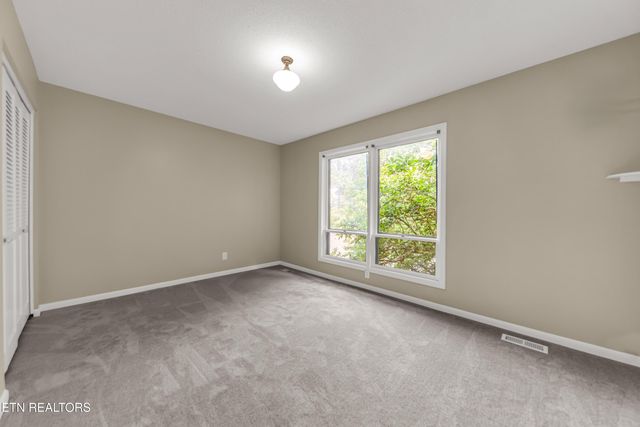 8707 Olde Colony Tr 13, Knoxville, TN 37923