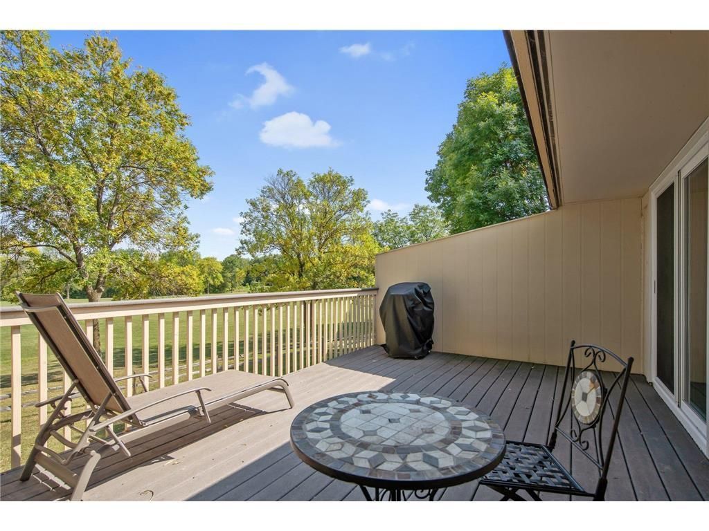 7205 Pontiac Circle, Chanhassen, MN 55317 — exterior