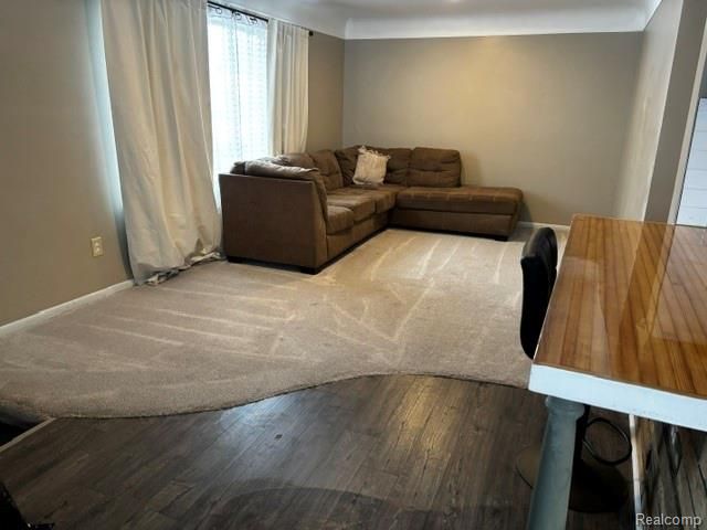 1689 Gregory Avenue, Lincoln Park, MI 48146