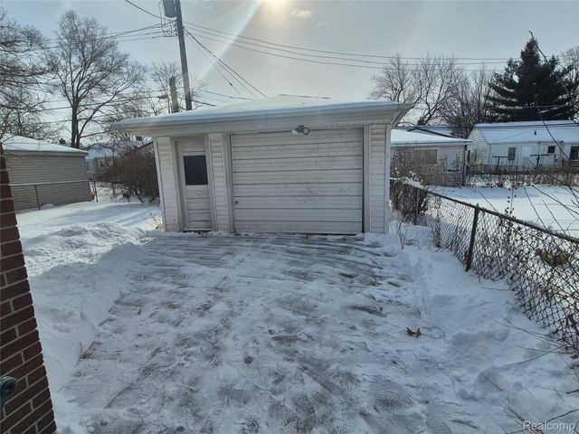 1689 Gregory Avenue, Lincoln Park, MI 48146