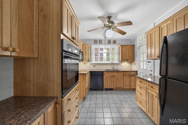 7222 Maryland Avenue, St Louis, MO 63130