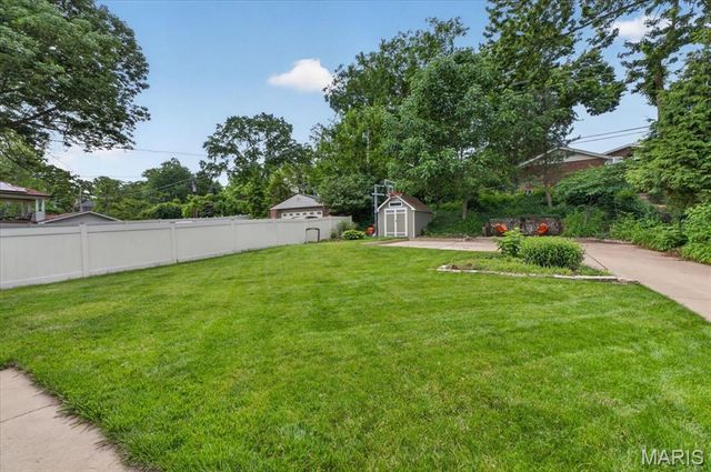 7222 Maryland Avenue, St Louis, MO 63130