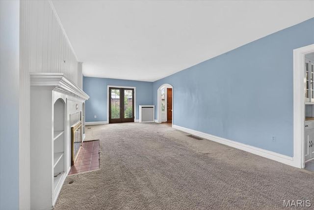 7222 Maryland Avenue, St Louis, MO 63130