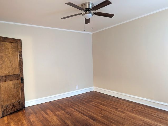 6730 S Ridgeland Avenue 1, Chicago, IL 60649