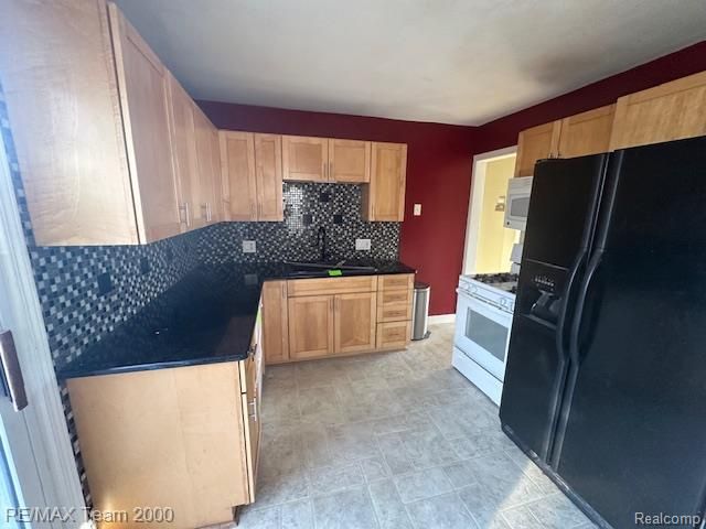 23345 Tawas Avenue, Hazel Park, MI 48030