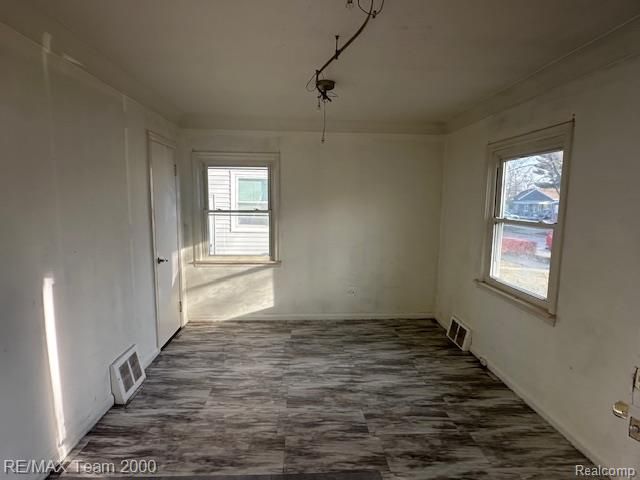 23345 Tawas Avenue, Hazel Park, MI 48030