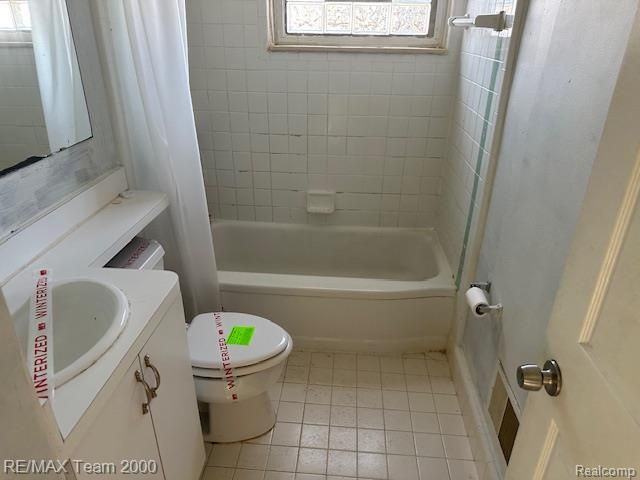 23345 Tawas Avenue, Hazel Park, MI 48030