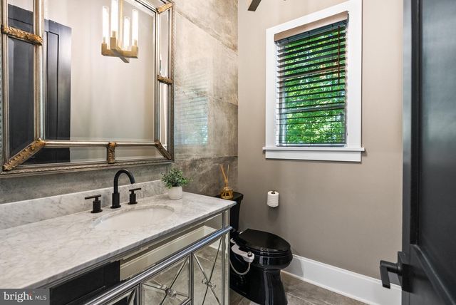 825 WHANN AVE, Mclean, VA 22101