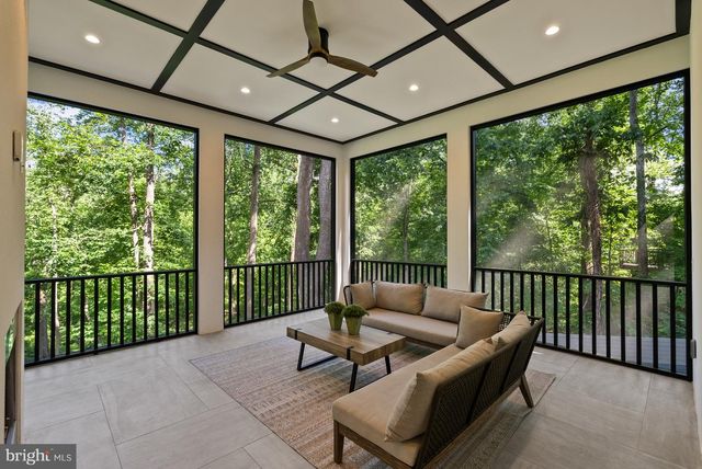 825 WHANN AVE, Mclean, VA 22101