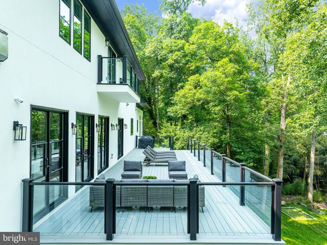 825 WHANN AVE, Mclean, VA 22101