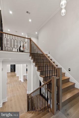 825 WHANN AVE, Mclean, VA 22101