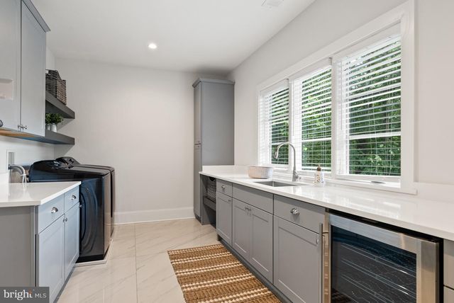 825 WHANN AVE, Mclean, VA 22101
