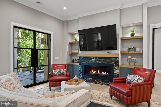 825 WHANN AVE, Mclean, VA 22101