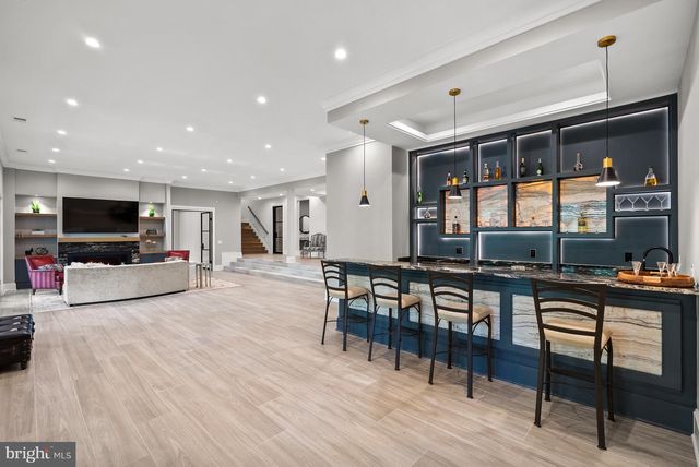 825 WHANN AVE, Mclean, VA 22101
