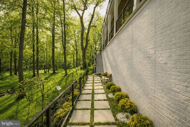 825 WHANN AVE, Mclean, VA 22101