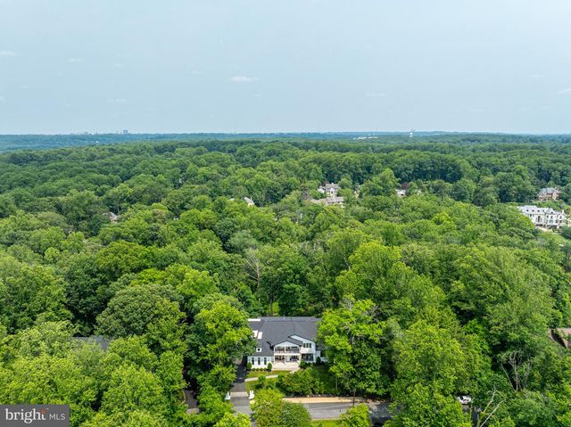 825 WHANN AVE, Mclean, VA 22101